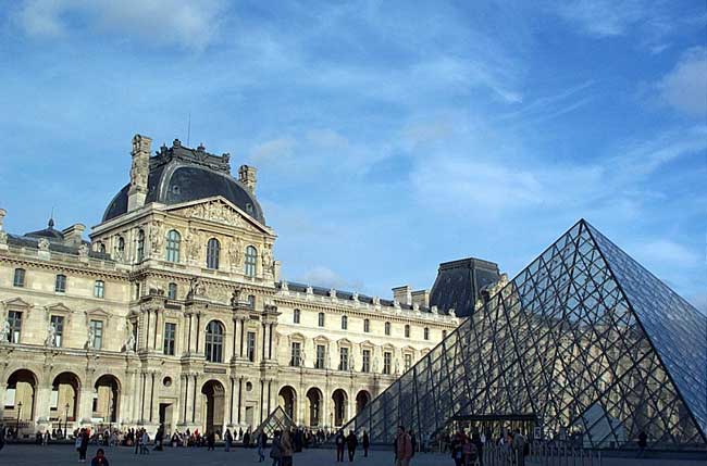 Photo of the Louvre Pyramid